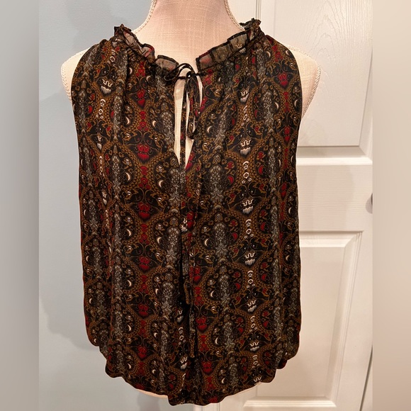 Max Studio Tops - Max Studio Sleeveless Blouse Size L